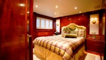 ASPEN ALTERNATIVE -  Guest Suite Starboard